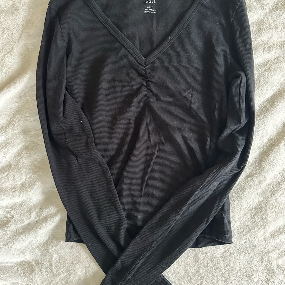 American Eagle Outfitters Black Ruched Long Sleeve Crop Top
